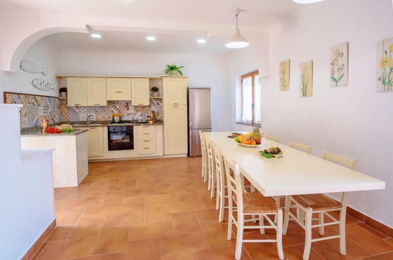 Villa Marika - Private Heated Pool ماسّا لوبْرينسِ المظهر الخارجي الصورة