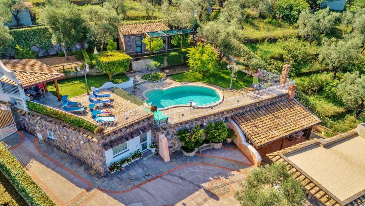 Villa Marika - Private Heated Pool ماسّا لوبْرينسِ المظهر الخارجي الصورة